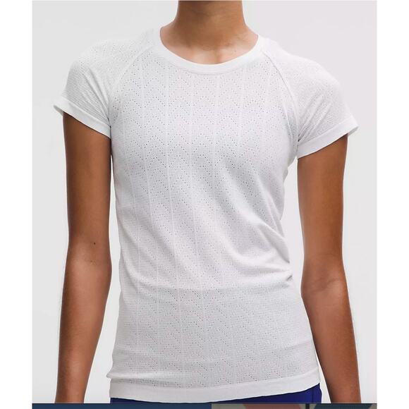 Lululemon Tops - LULULEMON NWT Swiftly Pointelle Short-Sleeve Shirt Hip Herringbone Dot White 4
